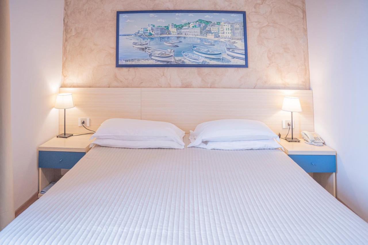 Albergo Celeste 세스트리레반떼 외부 사진